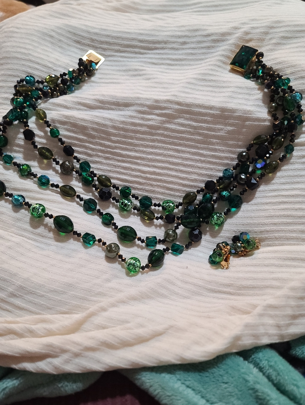 RARE Hattie Carnigie 4 - Strand Green Glass Bead Necklace and earring set